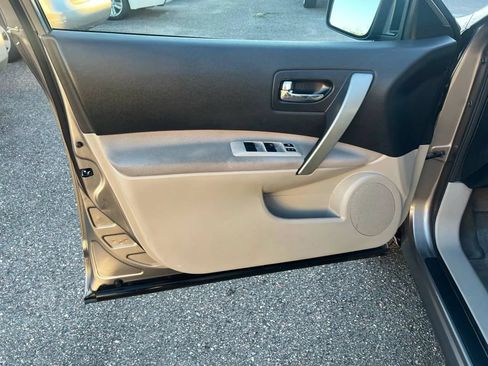 Used 2014 Nissan Rogue S w/ Convenience Package FWD image 5