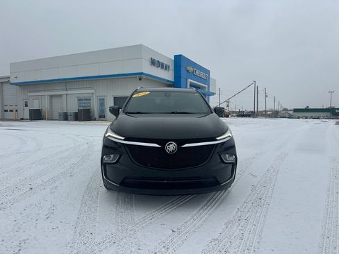 Used 2024 Buick Enclave Essence w/ Sport Touring Edition image 9