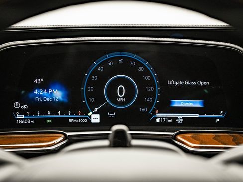 Used 2024 Cadillac Escalade Sport Platinum image 35