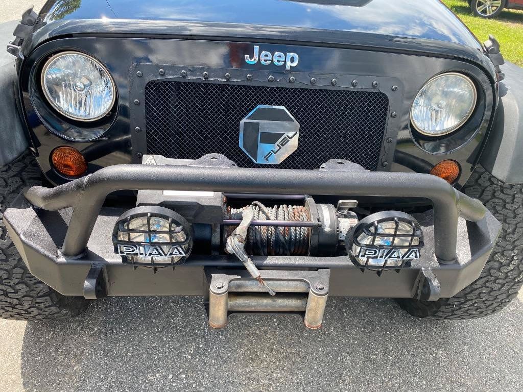 Used 2011 Jeep Wrangler Unlimited Sport w/ Connectivity Group AWD/4WD image 44