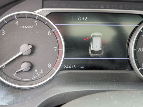 Used 2023 Nissan Rogue SL w/ SL Premium Package image 6