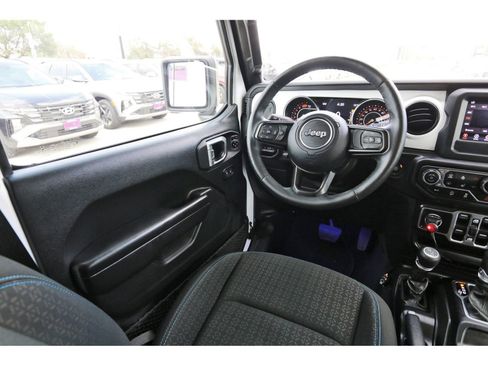 Used 2021 Jeep Wrangler Unlimited Sport AWD/4WD image 10