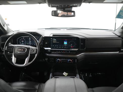 Used 2024 GMC Sierra 2500 SLT w/ SLT Convenience Package AWD/4WD image 17