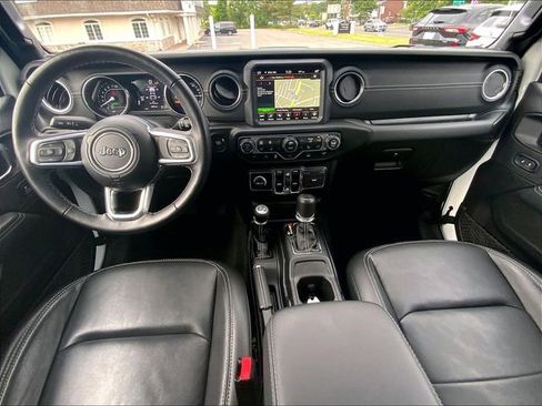 Used 2023 Jeep Wrangler Unlimited Sahara w/ Cold Weather Group AWD/4WD image 12