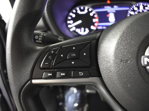 Certified 2025 Nissan Sentra SV image 18