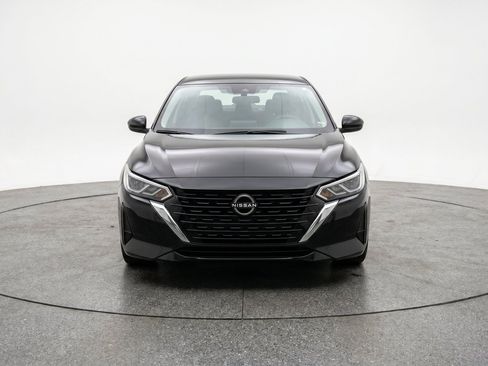 Used 2025 Nissan Sentra SV FWD image 2