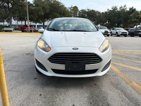 Used 2018 Ford Fiesta SE FWD image 5