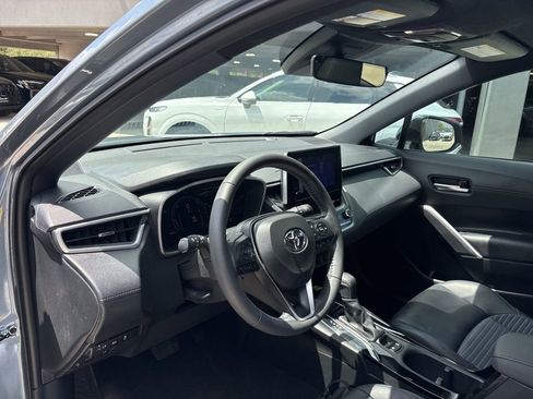 Used 2023 Toyota Corolla Cross AWD Hybrid w/ Convenience Package image 12