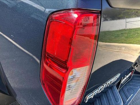 Certified 2020 Nissan Frontier SV image 28