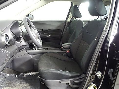 Used 2024 Nissan Kicks SV image 9