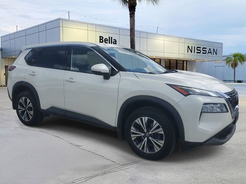 Certified 2021 Nissan Rogue SV AWD/4WD image 9