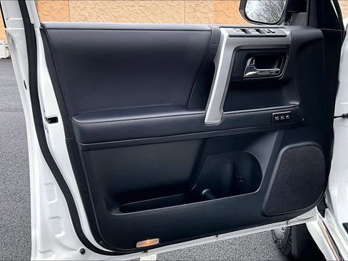 Used 2023 Toyota 4Runner Limited image 21