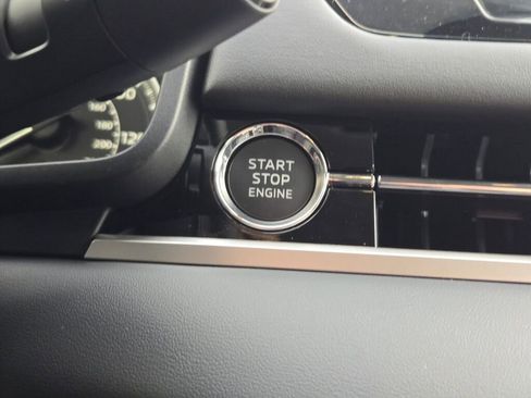 New 2026 Mitsubishi Outlander SE image 20