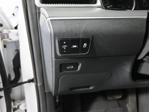 Used 2023 Kia K5 GT-Line image 23