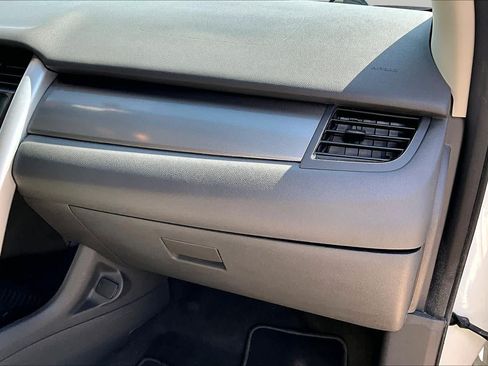 Used 2013 Ford Edge SEL FWD image 19