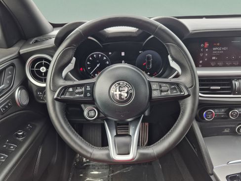 Used 2024 Alfa Romeo Stelvio Veloce AWD/4WD image 46