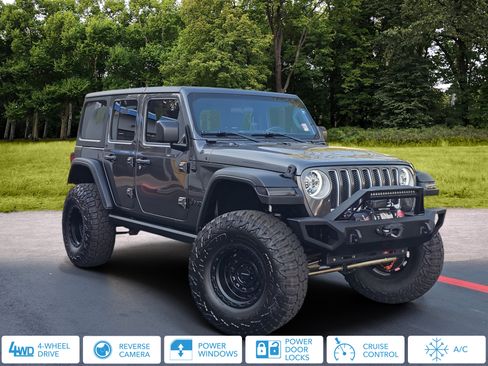 Used 2018 Jeep Wrangler Unlimited Sport S AWD/4WD image 1