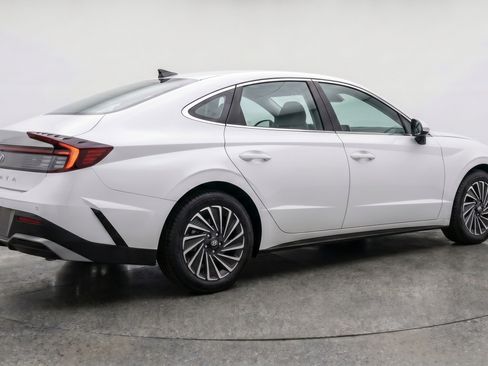 Used 2025 Hyundai Sonata SEL FWD image 9