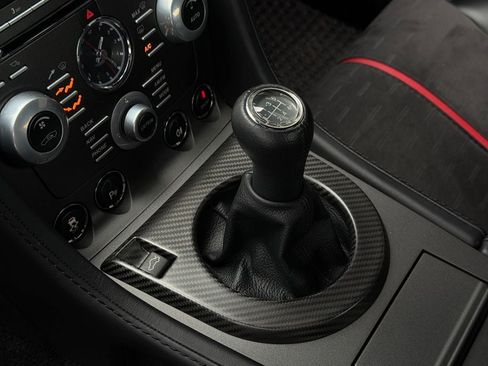 Used 2015 Aston Martin V8 Vantage GT RWD image 27
