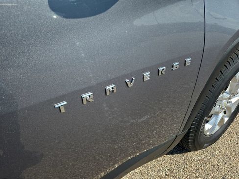 Used 2021 Chevrolet Traverse LT w/ LPO, Floor Liner Package AWD/4WD image 39