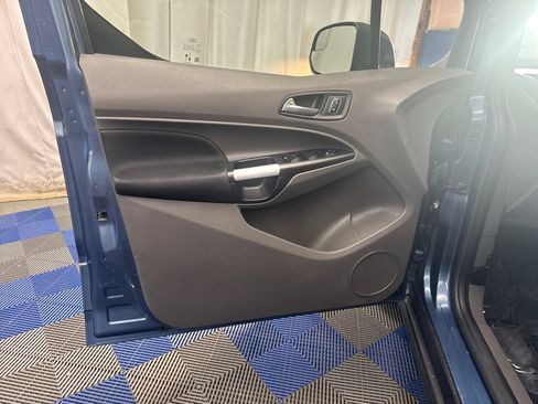 Certified 2022 Ford Transit Connect XLT FWD image 13