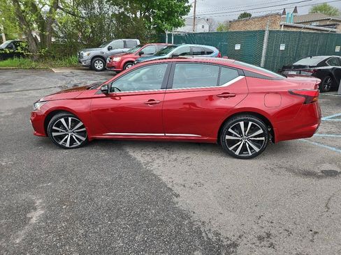 Used 2019 Nissan Altima 2.5 SR w/ SR Premium Package AWD/4WD image 6