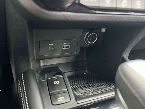 Used 2023 Nissan Kicks SR w/ Exterior Package FWD image 13