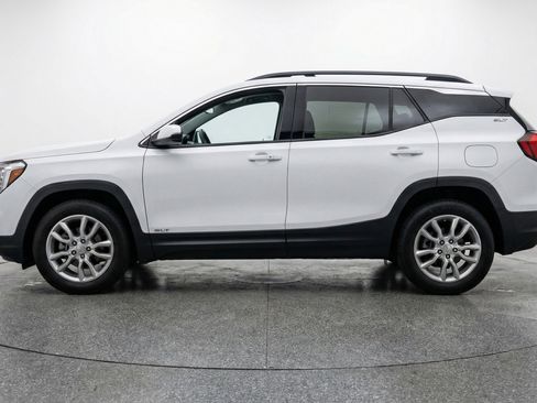 Used 2024 GMC Terrain SLT image 5