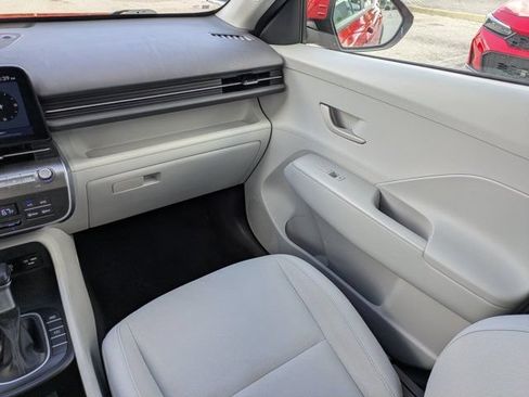 Used 2024 Hyundai Kona SEL AWD/4WD image 17