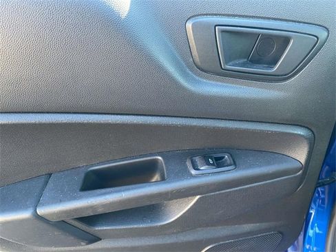 Used 2018 Ford Fiesta SE image 12