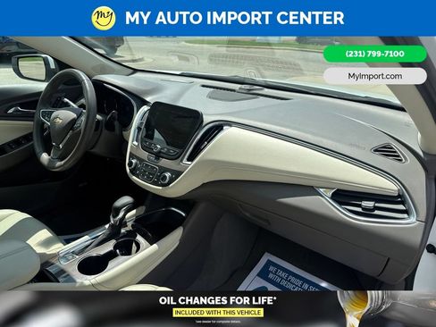 Used 2024 Chevrolet Malibu LT FWD image 30