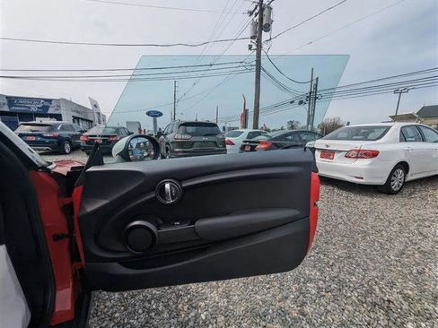 Used 2015 MINI Cooper 2-Door Hardtop FWD image 9