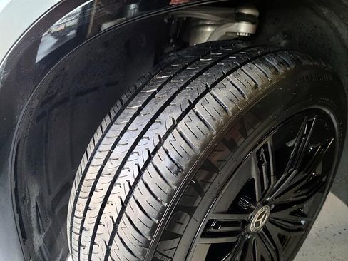 Used 2023 Mercedes-Benz EQS 580 4MATIC SUV image 12