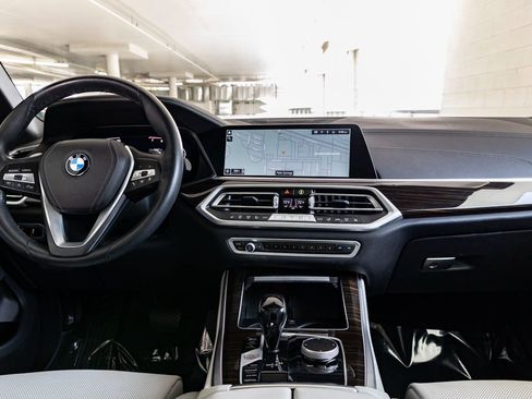 Certified 2023 BMW X5 sDrive40i w/ Premium Package image 11