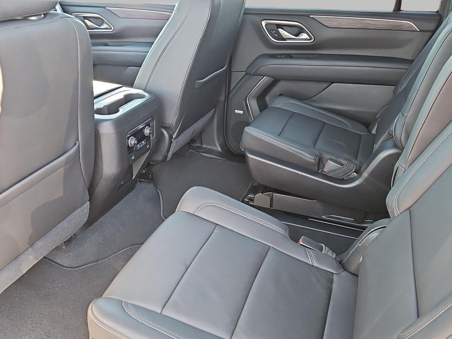 Used 2021 Chevrolet Suburban LT AWD/4WD image 15