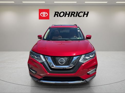 Used 2017 Nissan Rogue SL w/ SL Premium Package AWD/4WD image 2
