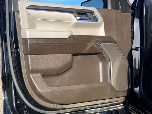 Used 2024 Chevrolet Silverado 1500 RST w/ Z71 Off-Road Package image 21