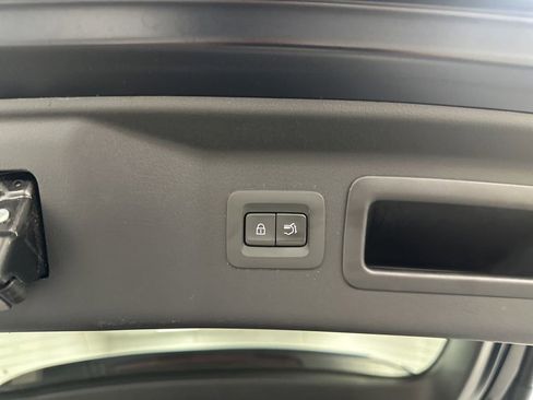 Certified 2024 MAZDA CX-90 Plug-In Hybrid w/ Preferred AWD/4WD image 9