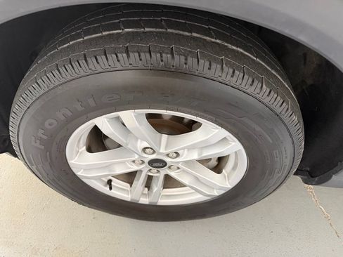 Used 2020 Ford Explorer XLT w/ Equipment Group 202A AWD/4WD image 6