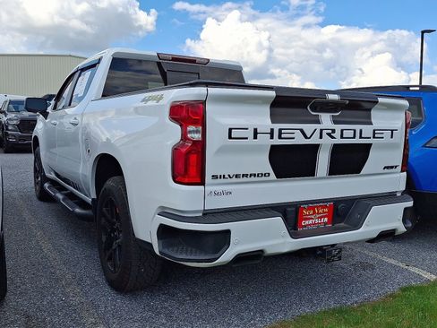 Used 2024 Chevrolet Silverado 1500 RST w/ Rally Edition AWD/4WD image 3