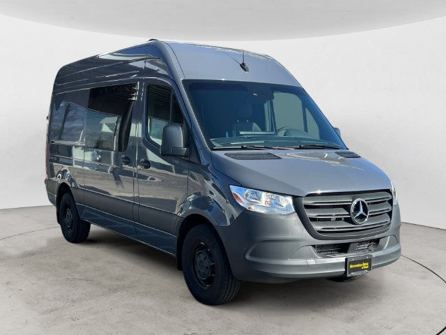 Used 2024 Mercedes-Benz Sprinter 2500 image 7