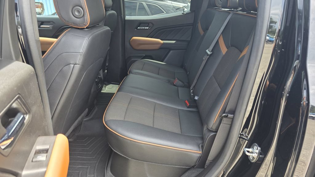 Used 2023 GMC Canyon AT4 AWD/4WD image 15
