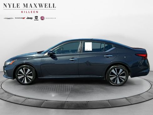Used 2022 Nissan Altima 2.5 SV FWD image 13