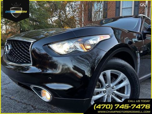 Used 2017 INFINITI QX70 2WD w/ Premium Package image 2