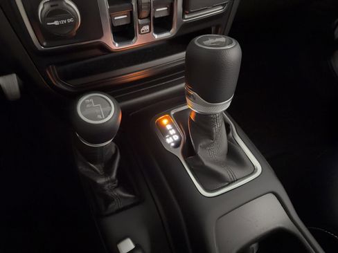 Used 2021 Jeep Wrangler Unlimited Sport w/ Sun And Sound Package AWD/4WD image 25