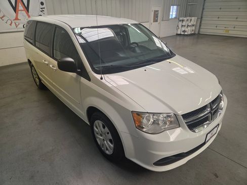 Used 2014 Dodge Grand Caravan SE w/ Quick Order Package 29E SE image 12