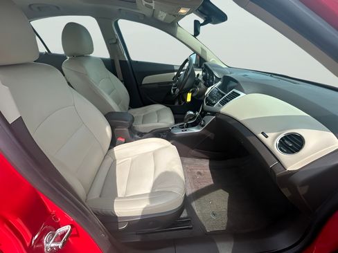 Used 2014 Chevrolet Cruze LT w/ RS Package FWD image 9