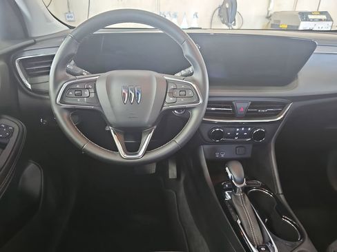 Used 2025 Buick Encore GX Preferred FWD image 15