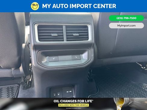 Used 2025 Volkswagen Atlas Cross Sport SEL Premium R-Line AWD/4WD image 27