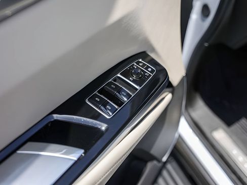 Certified 2026 Cadillac Escalade ESV Sport w/ Touring Package AWD/4WD image 20